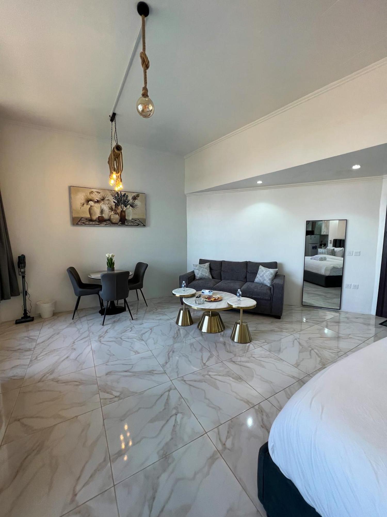 Apartment Red Sea Partial Sea View استديو بحر الأحمر اطلالة جزئية *