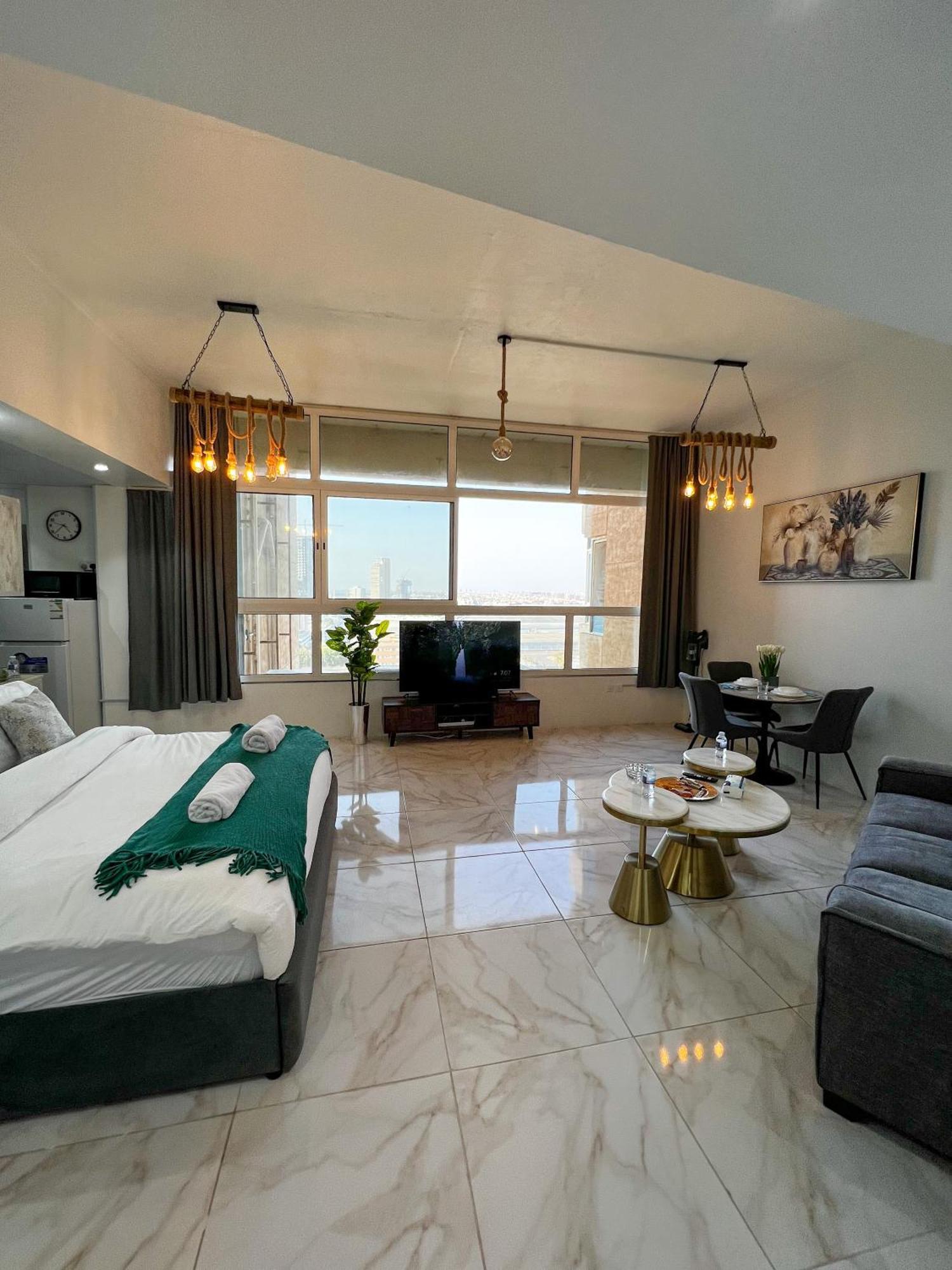 Red Sea Partial Sea View استديو بحر الأحمر اطلالة جزئية Apartment *