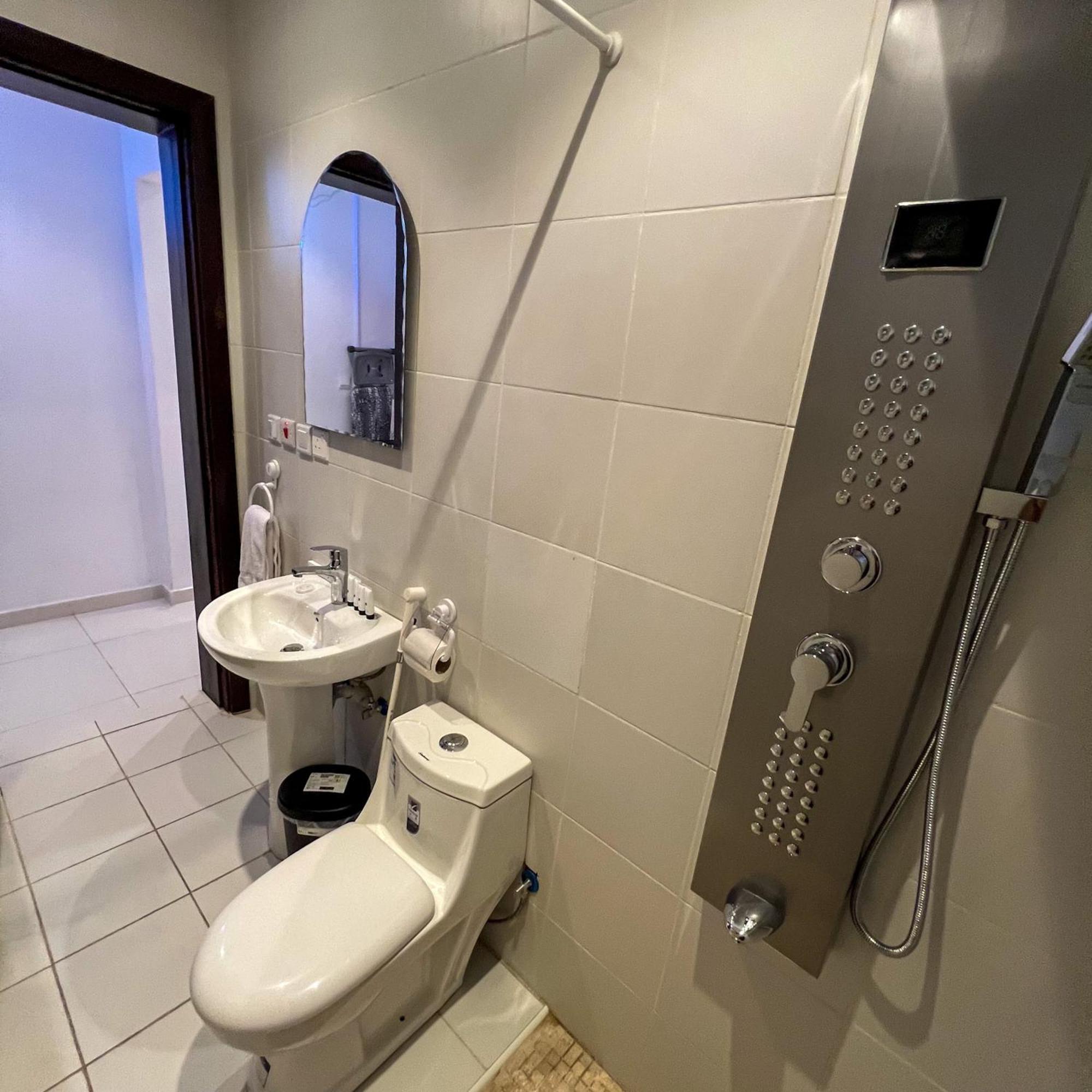 Apartment Red Sea Partial Sea View استديو بحر الأحمر اطلالة جزئية Jeddah